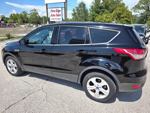 Used 2016 Ford Escape SE w/ SE Cold Weather Package AWD/4WD image 2