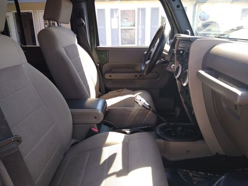 Used 2008 Jeep Wrangler Unlimited Sahara image 13