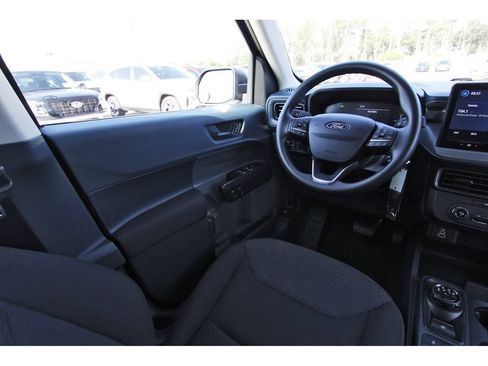 Certified 2025 Ford Maverick XL FWD image 10