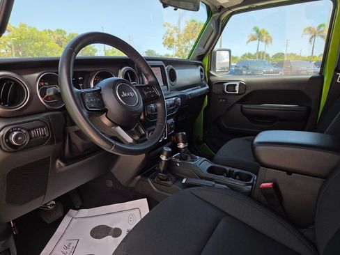 Used 2019 Jeep Wrangler Unlimited Sport S AWD/4WD image 29