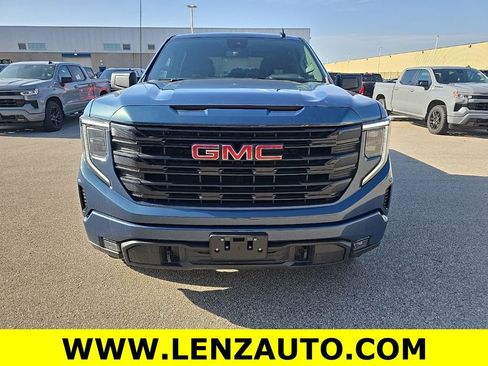 Used 2025 GMC Sierra 1500 Elevation AWD/4WD image 2