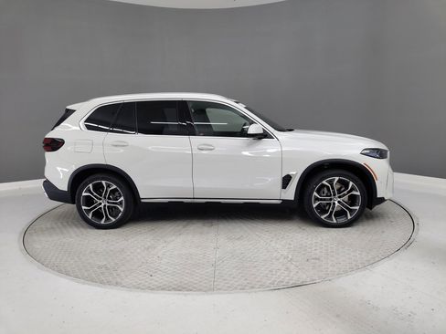 Used 2026 BMW X5 sDrive40i w/ Parking Assistance Package image 5