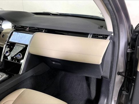 Used 2023 Land Rover Discovery Sport S image 16