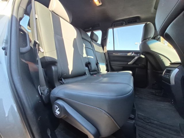 Used 2023 Lexus GX 460 Premium w/ Premium Package AWD/4WD image 21