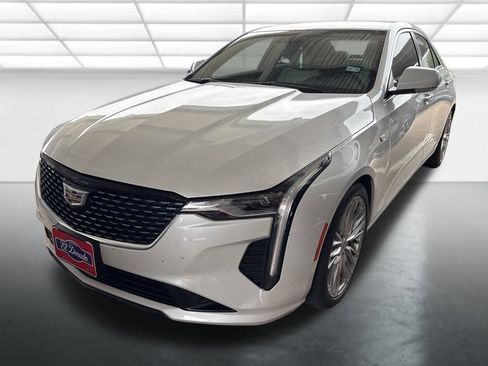 Used 2020 Cadillac CT4 Premium Luxury RWD image 3