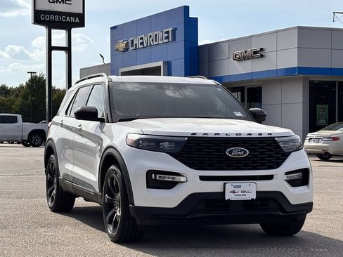 Used 2023 Ford Explorer ST-Line w/ Class IV Trailer Tow Package RWD image 2
