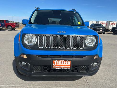 Used 2015 Jeep Renegade Latitude w/ Popular Equipment Group image 3