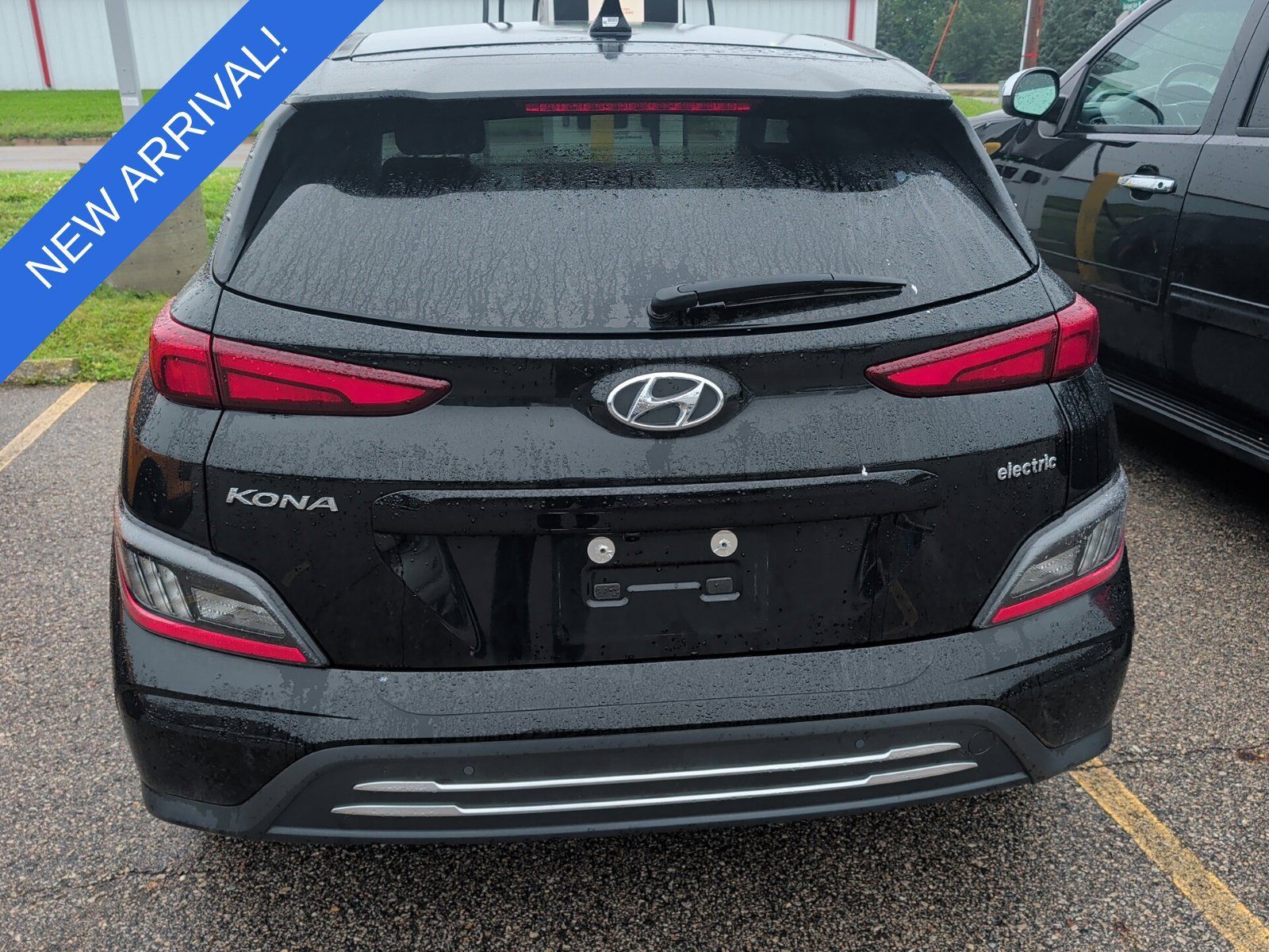 Used 2023 Hyundai Kona Limited FWD image 3