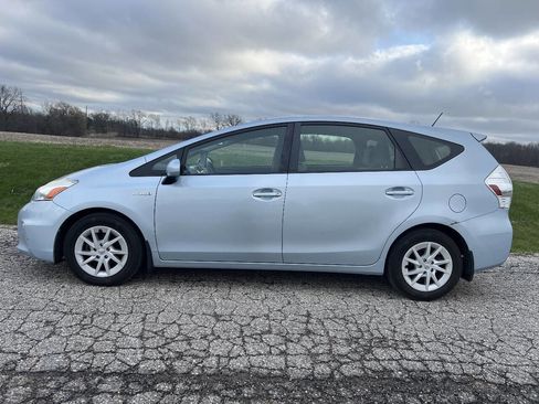 Used 2012 Toyota Prius V Three image 5