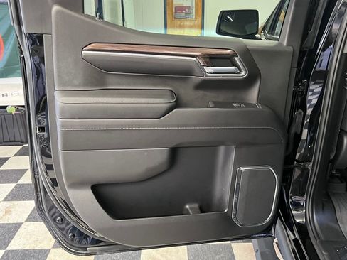 Used 2022 Chevrolet Silverado 1500 LT Trail Boss image 46