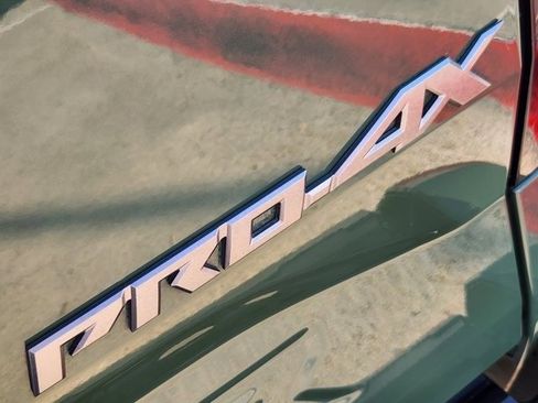 Used 2023 Nissan Frontier PRO-4X w/ Technology Package image 11