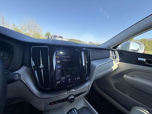 Used 2019 Volvo XC60 T6 Inscription w/ Protection Package Premier image 19