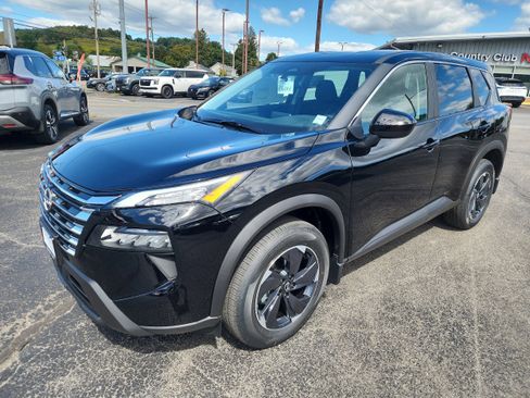 New 2026 Nissan Rogue SV image 4