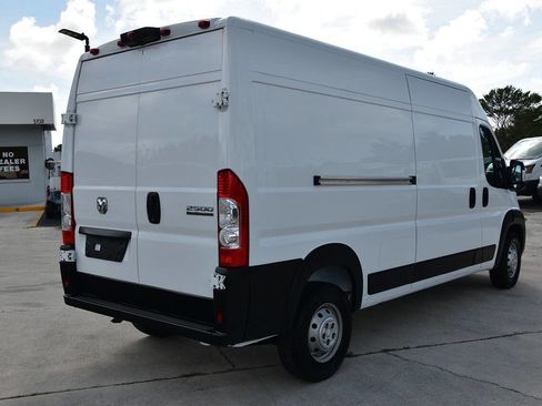 Used 2023 RAM ProMaster 2500 w/ Driver Convenience Group FWD image 7
