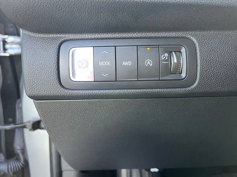 Used 2026 Chevrolet Traverse LT AWD/4WD image 36
