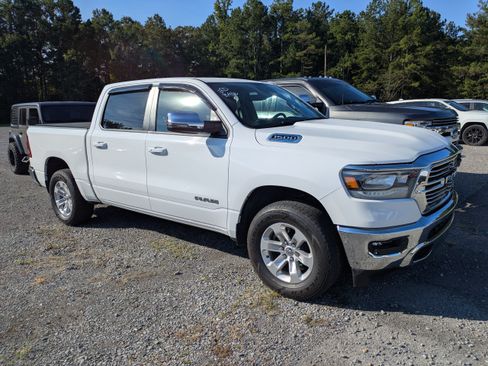 Used 2024 RAM 1500 Laramie AWD/4WD image 1