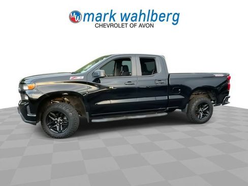 Used 2019 Chevrolet Silverado 1500 Custom Trail Boss w/ Custom Convenience Package AWD/4WD image 4