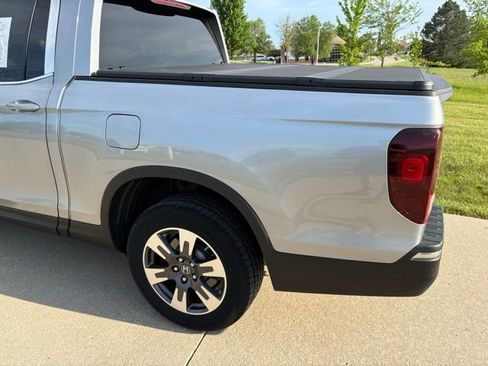 Used 2017 Honda Ridgeline RTL-T image 8