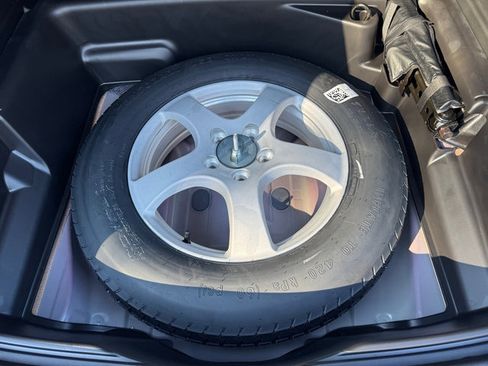 New 2025 Jeep Grand Cherokee Altitude image 18