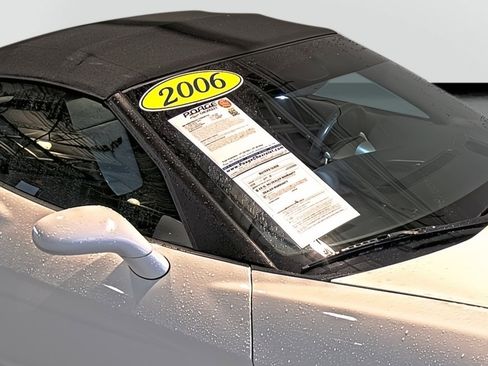 Used 2006 Chevrolet Corvette Convertible w/ Preferred Equipment Group image 15