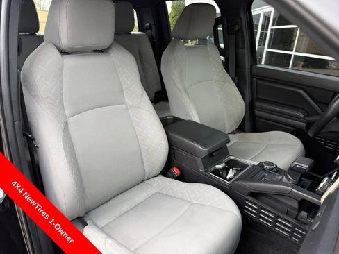 Used 2025 Toyota Tacoma SR AWD/4WD image 11