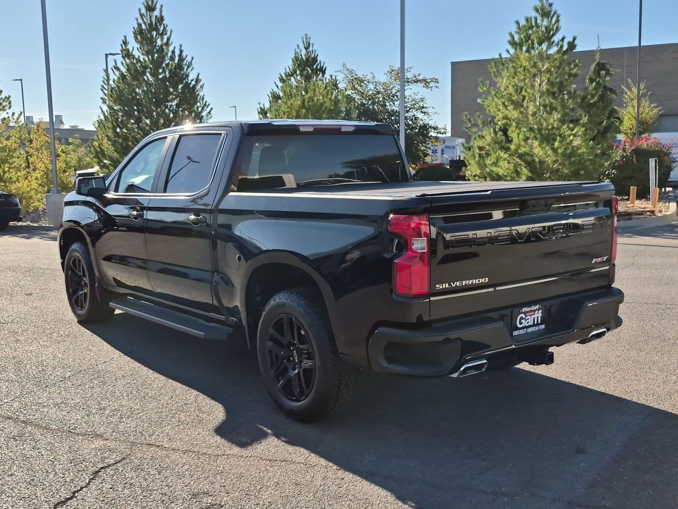 Used 2023 Chevrolet Silverado 1500 RST w/ Z71 Off-Road Package AWD/4WD image 5