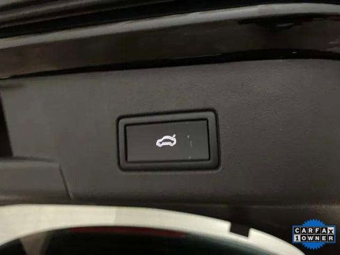 Used 2023 Volkswagen ID.4 Pro S Plus image 8