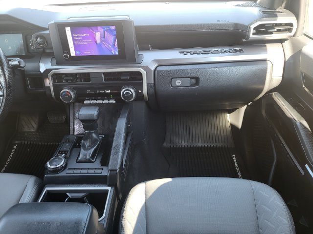 Used 2025 Toyota Tacoma SR5 AWD/4WD image 25