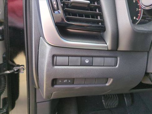 Used 2022 Nissan Rogue SV FWD image 13