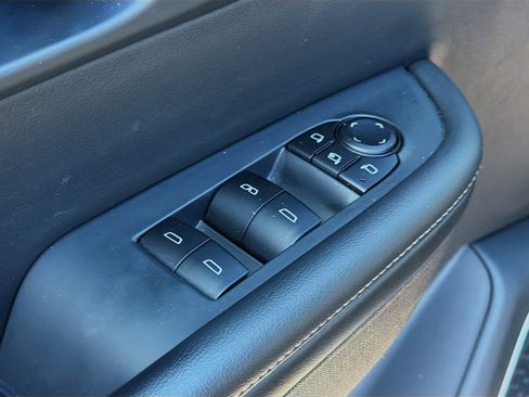 Used 2025 Buick Enclave Preferred image 23