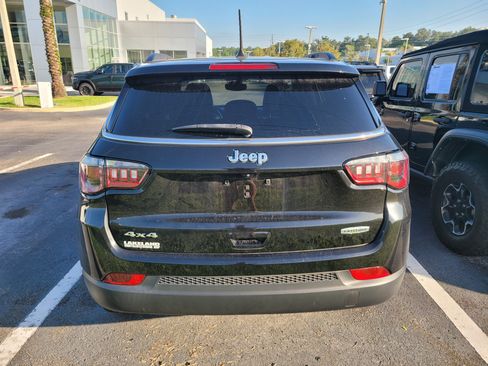 Used 2023 Jeep Compass Latitude AWD/4WD image 5