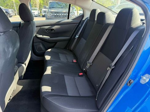 Used 2025 Nissan Sentra SV FWD image 7