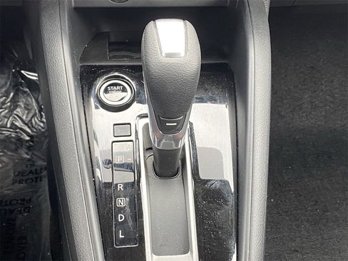 Certified 2025 Nissan Versa SR w/ Trunk Package image 9