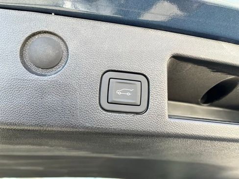 Used 2026 Chevrolet Equinox RS w/ Convenience Package III image 9