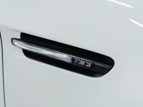 Used 2011 BMW M3 image 18