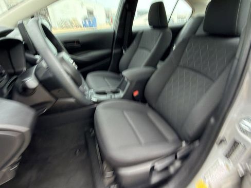 Used 2025 Toyota Corolla LE FWD image 24