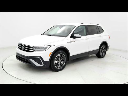 Used 2024 Volkswagen Tiguan Wolfsburg Edition AWD/4WD image 1