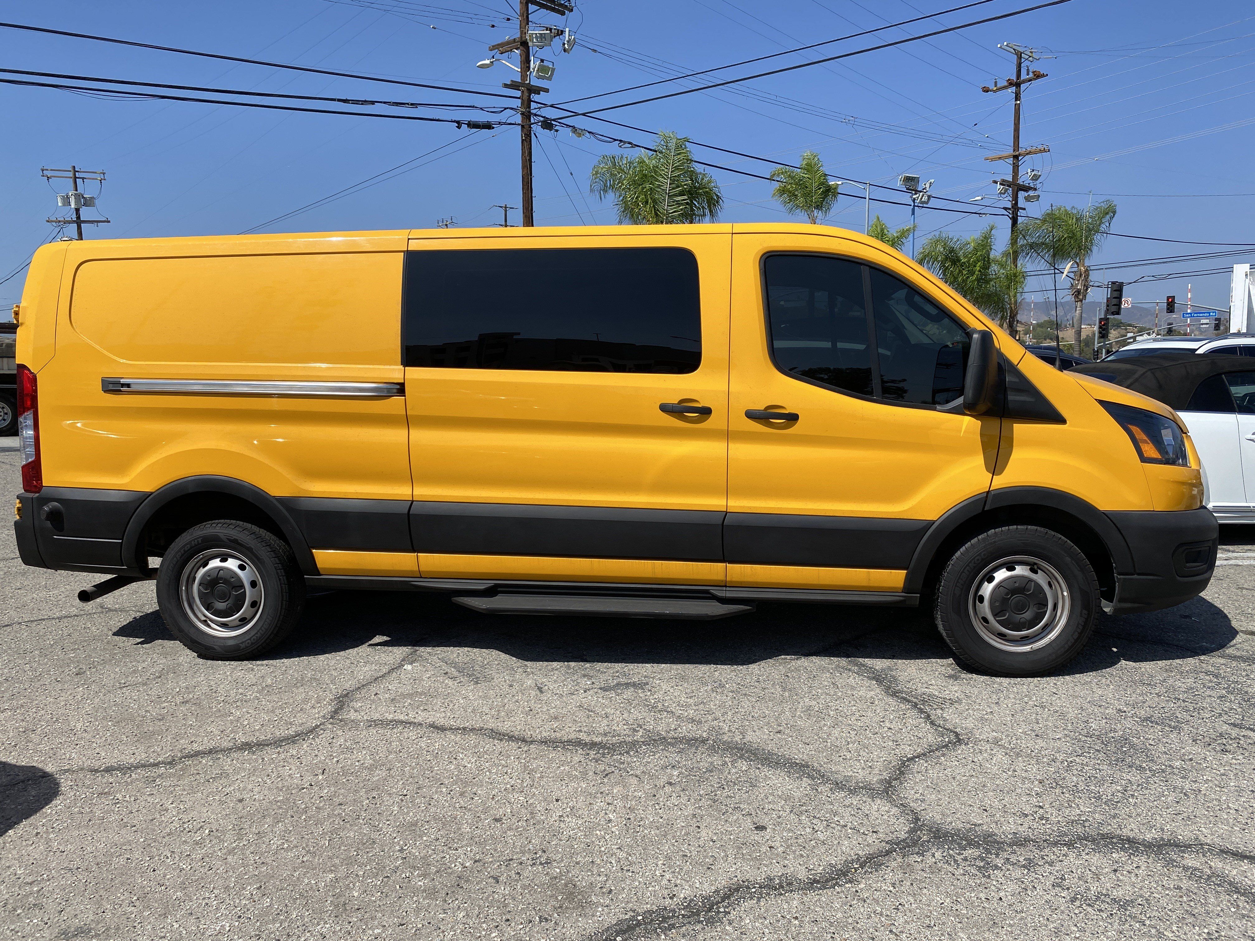 Used 2020 Ford Transit 250 130 Low Roof RWD image 9