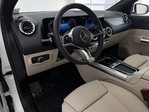 Used 2026 Mercedes-Benz GLA 250 image 4
