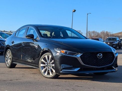 Used 2021 MAZDA MAZDA3 s image 27