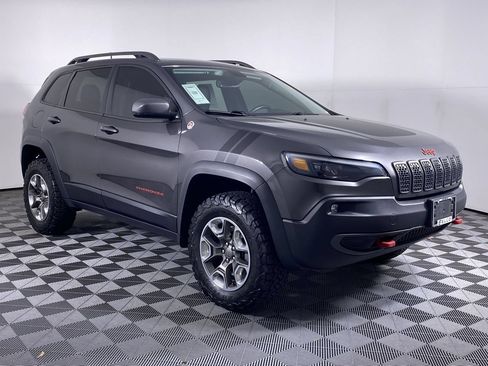 Used 2019 Jeep Cherokee Trailhawk w/ Comfort/Convenience Group AWD/4WD image 20