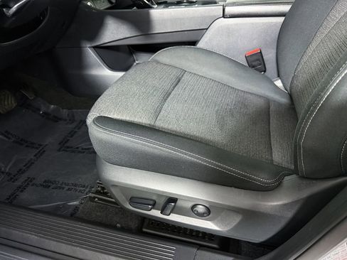 Certified 2023 Nissan Rogue SV image 27