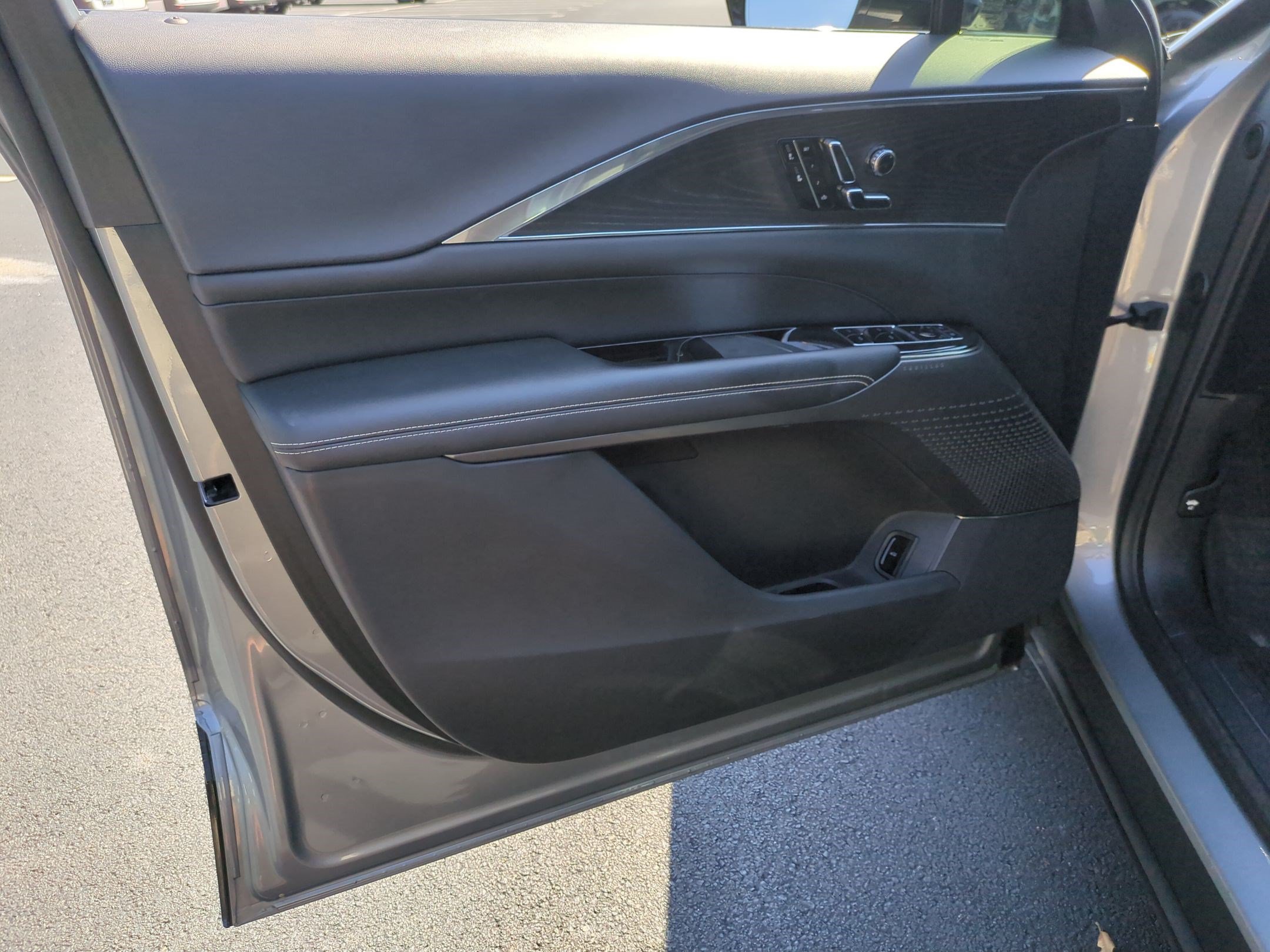 Used 2024 Cadillac Lyriq Sport w/ LPO, Floor Liner Package AWD/4WD image 13