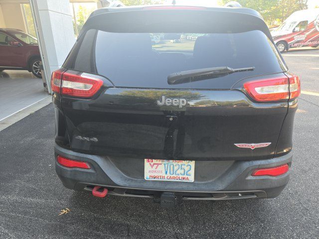 Used 2016 Jeep Cherokee Trailhawk w/ Comfort/Convenience Group AWD/4WD image 4