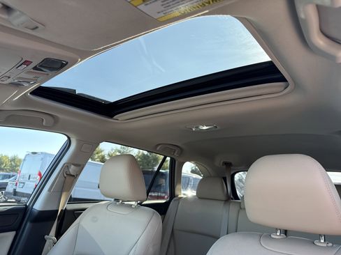 Used 2019 Subaru Outback 2.5i Limited w/ Popular Package #2 image 17