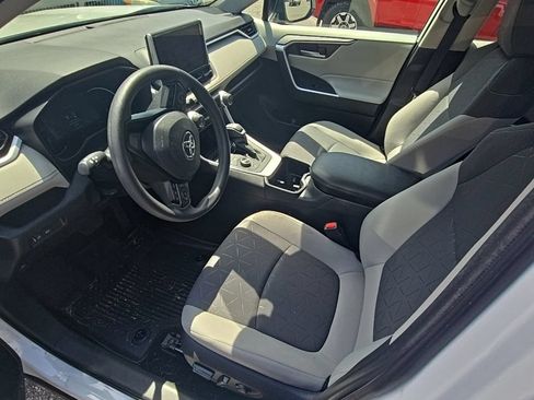 Used 2024 Toyota RAV4 XLE AWD/4WD image 12