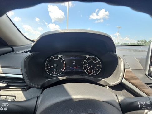 Used 2025 Nissan Altima 2.5 SV FWD image 28