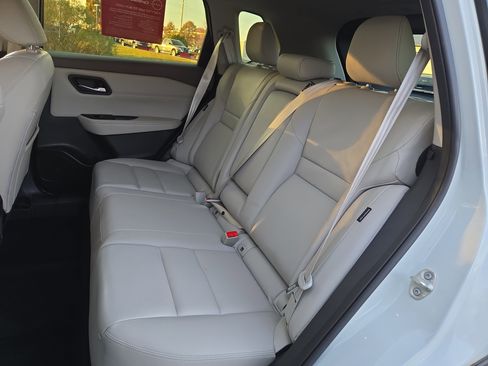 Certified 2023 Nissan Rogue SL image 30