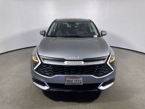 Used 2025 Kia Sportage LX FWD image 8