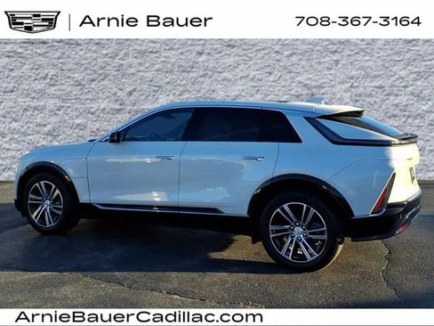 Certified 2024 Cadillac Lyriq Luxury image 8